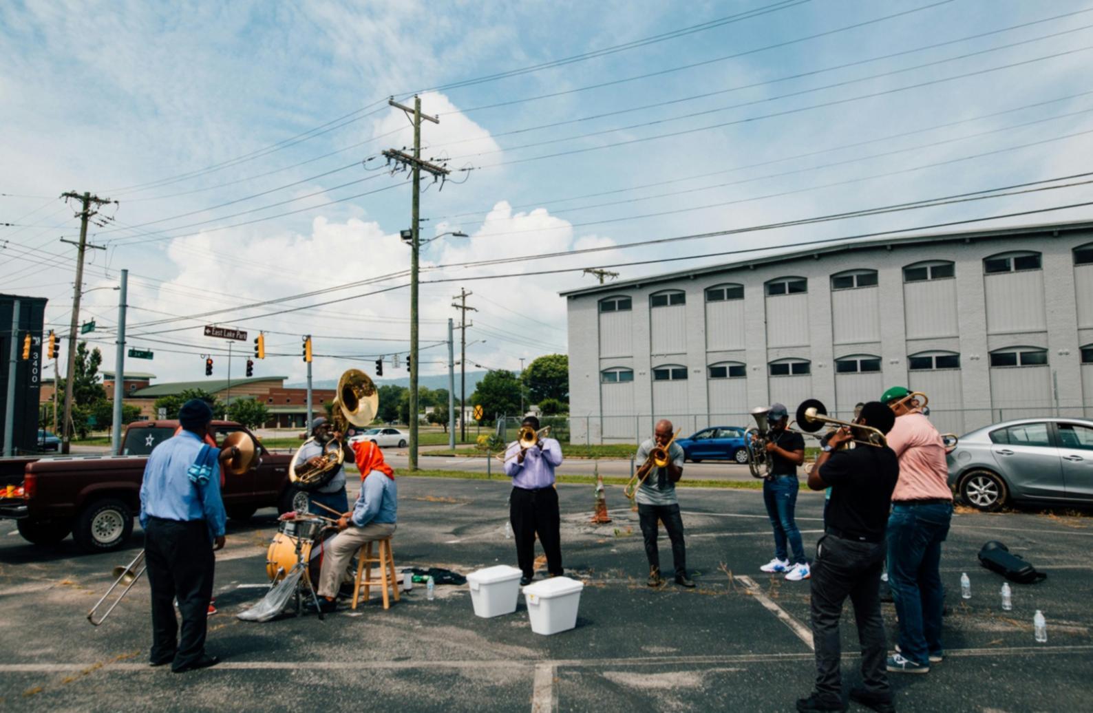 Sessione di studio individuale con attrezzature musicali professionali